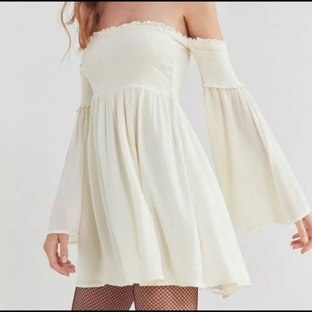 Ecote Elora smocked top urban outfitters